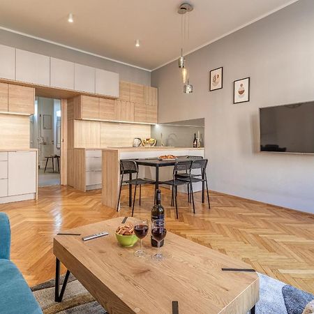 Stylish Luxury Flat In Old Town Apartment Bratislava Exterior foto